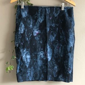 Blue graphic pencil skirt